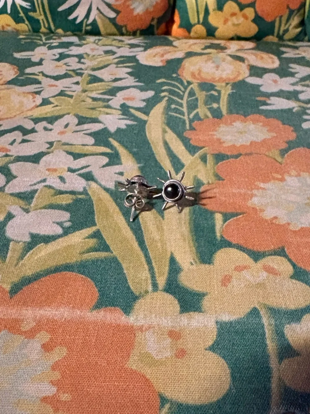 Vintage Silver Sunburst Stud Earrings with Black Centers - Picture 3 of 6